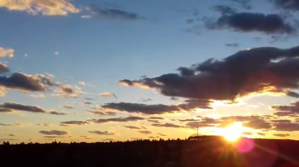 Szuper time lapse videt kldtt olvasnk egy felejthetetlen naplementrl