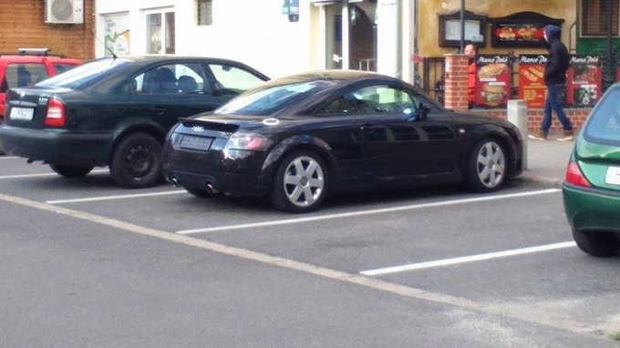 Breaking! Van parkol brlete a fekete Audis riembernek!