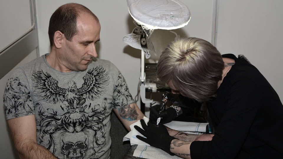 gy zajlott az idei Budapest Tattoo Convention - Franken Vivien, kszegi tetovlval beszlgettnk