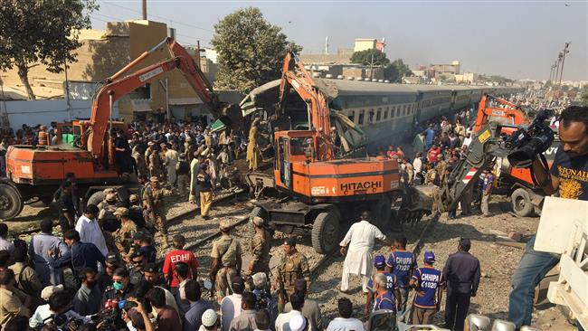 Kt vonat tkztt Pakisztnban