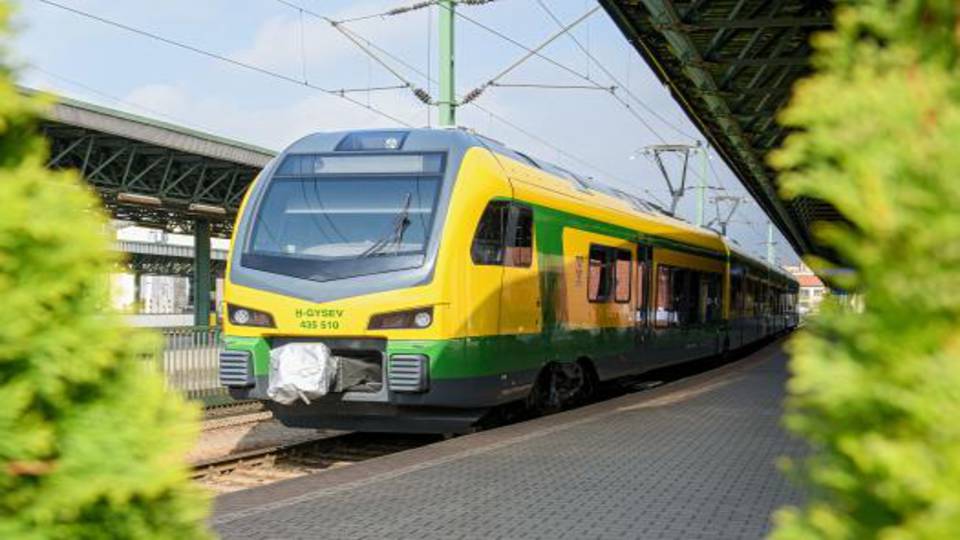 Vgnyzr s vonatptlk a Szombathely - Sopron vastvonalon