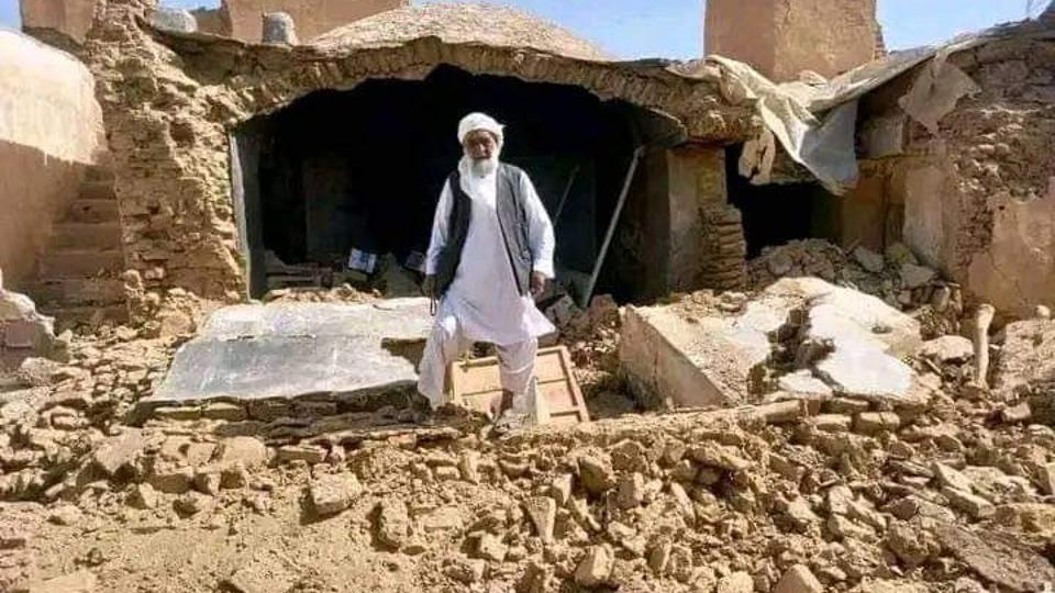 Ezrek haltak meg a borzaszt afganisztni fldrengsben