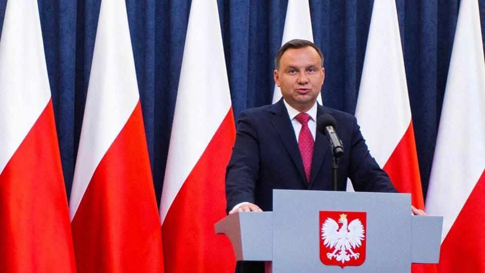 Rendkvli: Lengyelorszg lelltja a fegyverszlltst Ukrajnba a gabonaimport krli vita miatt