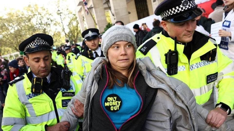 rizetbe vettk Greta Thunberget Londonban (VIDE)