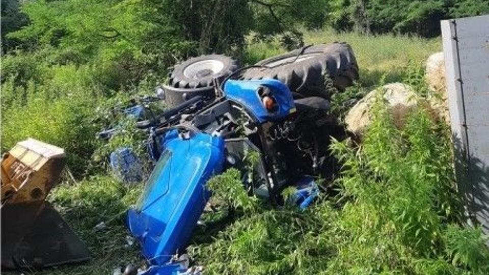 Hallos traktorbaleset trtnt Komrom-Esztergomban