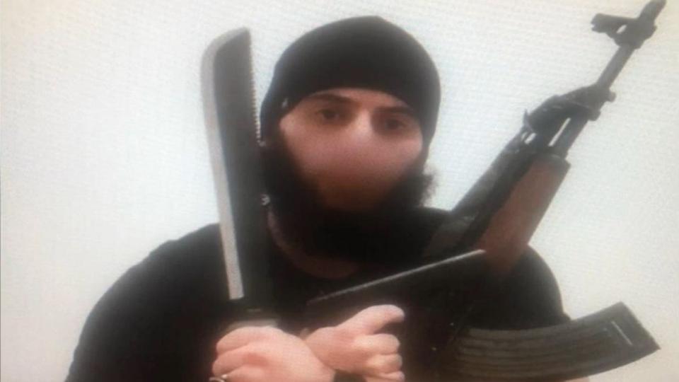 Terrortmadst histottak meg Bcsben, az iszlm llam 16 ves fanatikusa akart gyilkolni