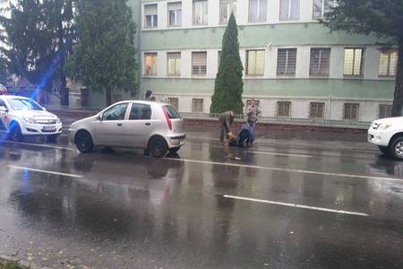 Súlyos baleset Szombathelyen a Petőfi Sándor utcában (fotókkal)