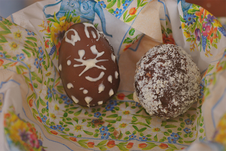 NŐmérő: húsvéti csokitojás Pusztai Fannitól (FrisssTV)