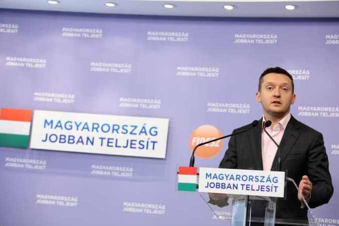 Simon-ügy: Magyarázatot követel a Fidesz