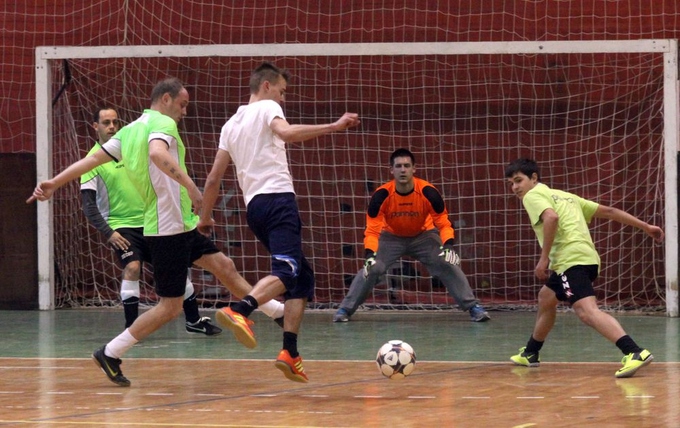 Ills Bla, Tth Mikls s Kenesei Krisztin nlkl