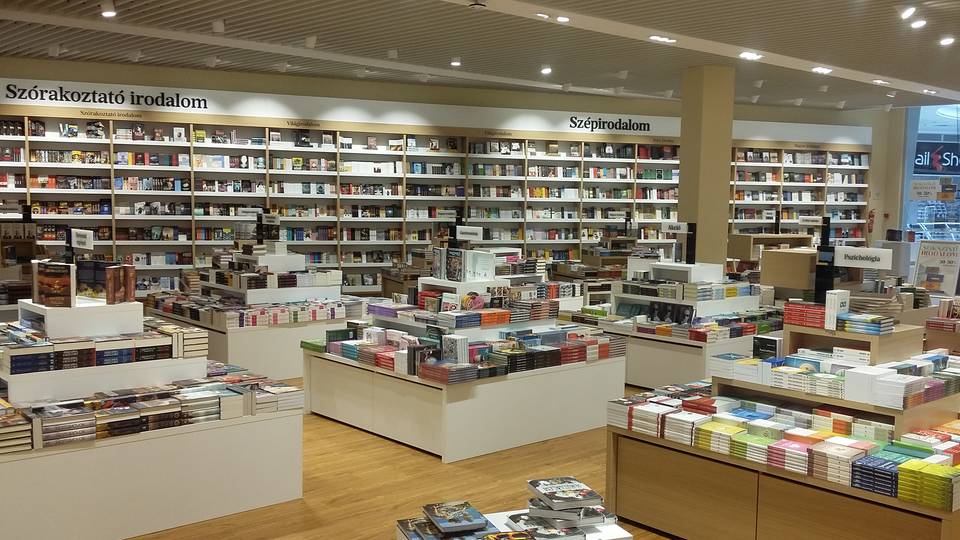 Szombathelyen nyitotta új könyvesboltját a Libri