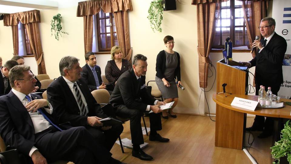 Puskás Tivadar Szombathely gazdasági helyzetéről beszélt a KAVOSZ-on