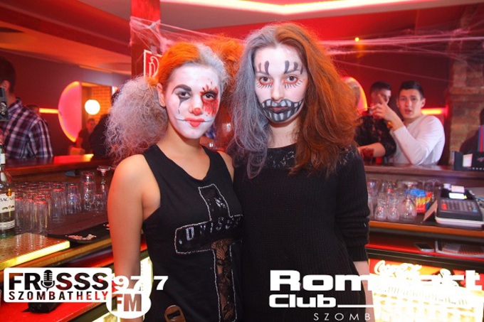 Halloween Circus volt Dj Sterbinszky-vel a Romkertben (képgaléria)
