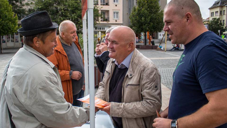 Pars Krisztián és Hende Csaba a Fő téren buzdított a népszavazásra
