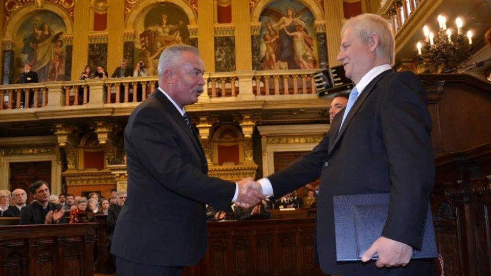 Tarlós István kitüntette a Szombathelyi Közterület-felügyelet igazgatóját