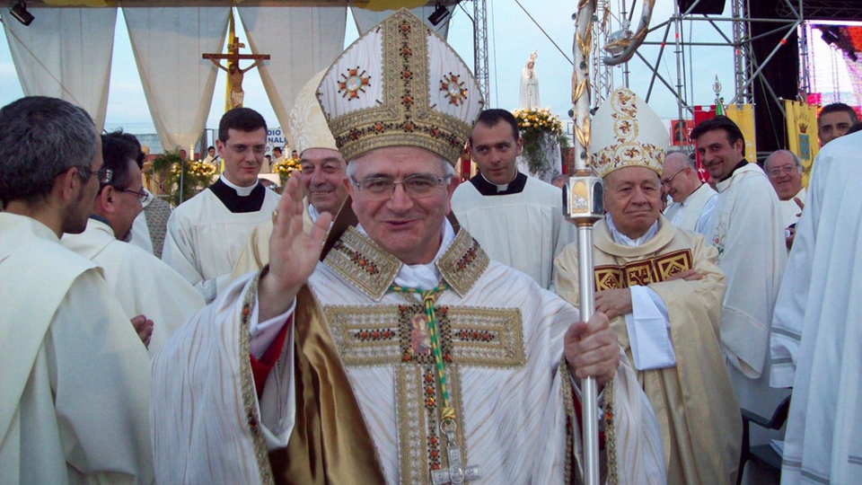 Botrány az egyházban: egy püspök segítette a pedofil papot