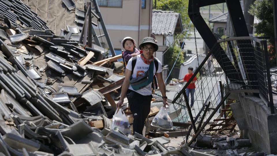 Négyszáz földrengés volt Japánban három nap alatt, és még nincs vége