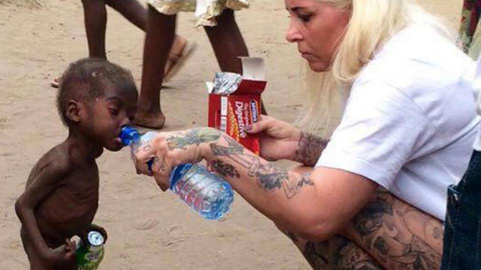 Szívszorító és megdöbbentő! Több mint fél évig az utcán éhezett a kétéves kisfiú