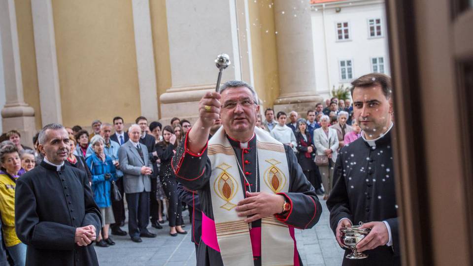Dr. Veres András győri megyéspüspök megáldotta a szombathelyi Szily János Egyházmegyei Gyűjtemény és Látogatóközpont