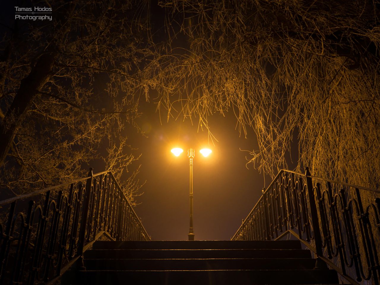 Ködös jégvilággá változott estére a szombathelyi Csótó