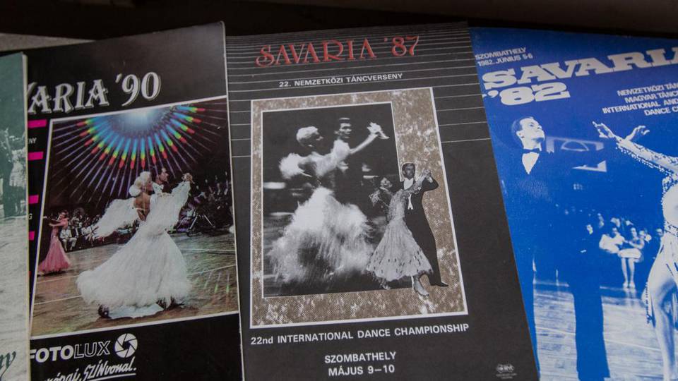 Felkutattuk az elmúlt 50 év Savaria Nemzetközi Táncversenyeinek plakátjait