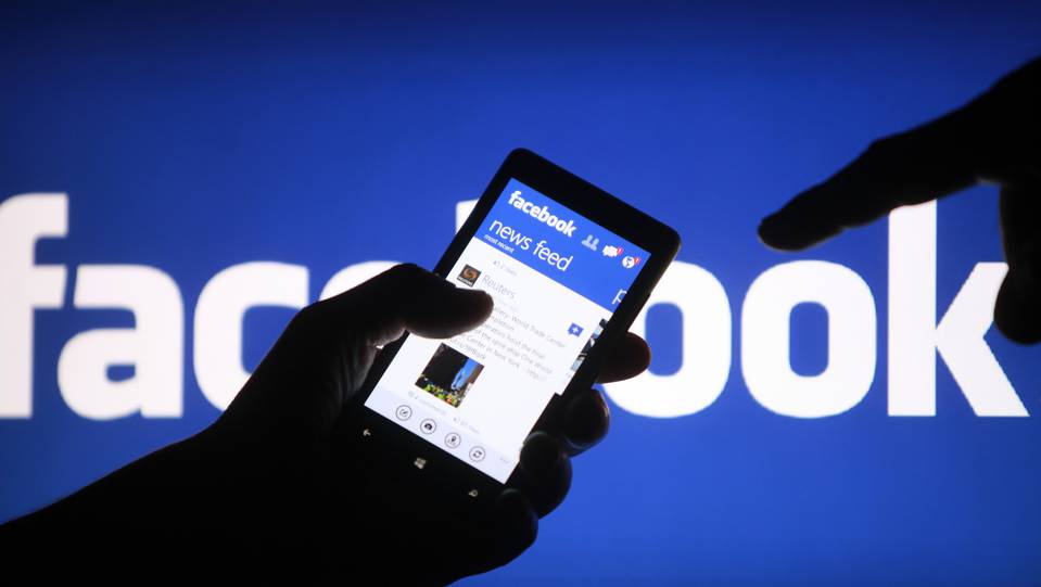 Tisztogatásba kezdett a Facebook - Lehet, hogy a te profilodat is törlik?