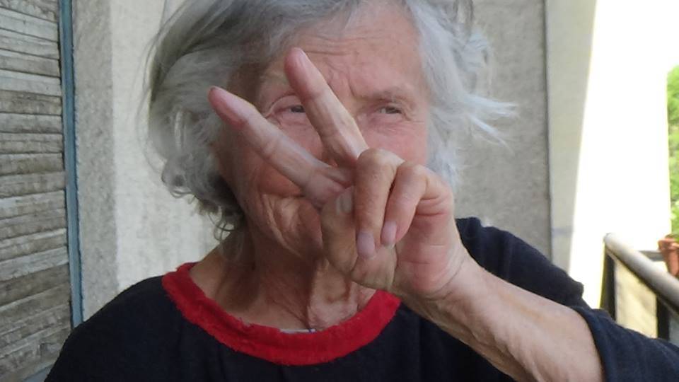 84 éves magyar vloggerért rajong az internet