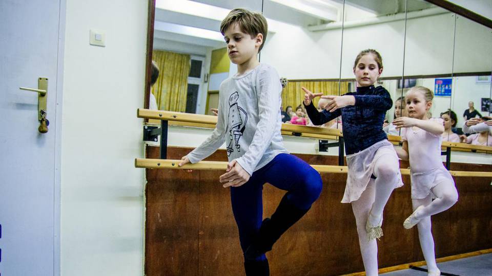 „Elszántság és kitartás nélkül nem lesz valakiből profi táncos” - Fuchs Thomas Patrick, szombathelyi balettnövendékkel beszélgettünk