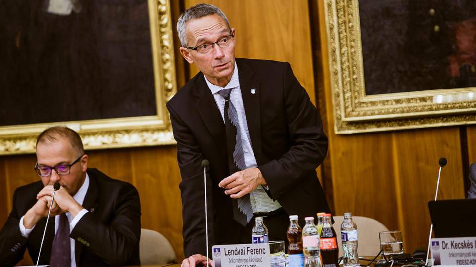 Lendvai Ferenc: Szakmailag nem előkészített napirendet nem lehet felelősen tárgyalni