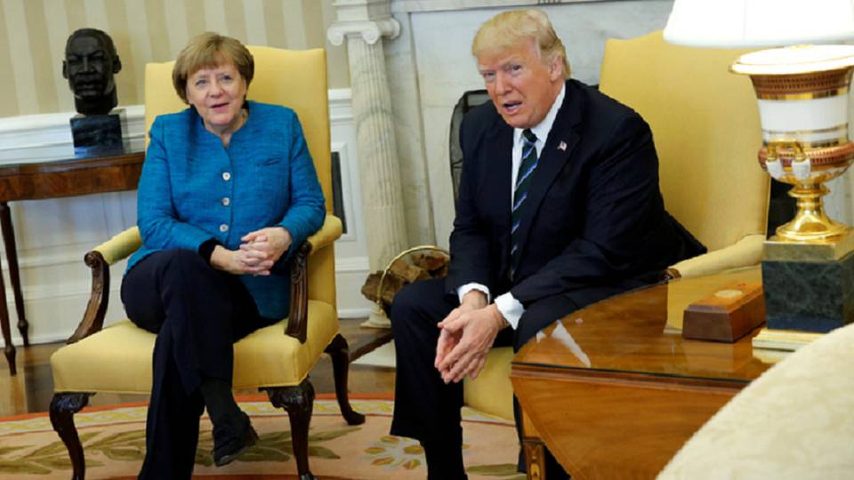 Ismét randizik Merkel és Trump