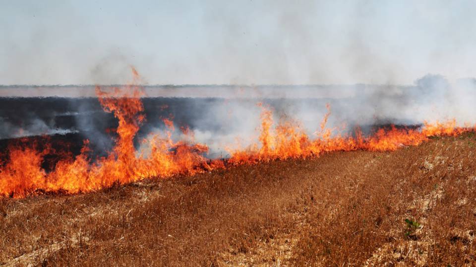 A mezőgazdasági tűzesetek megelőzésére hívják fel a figyelmet