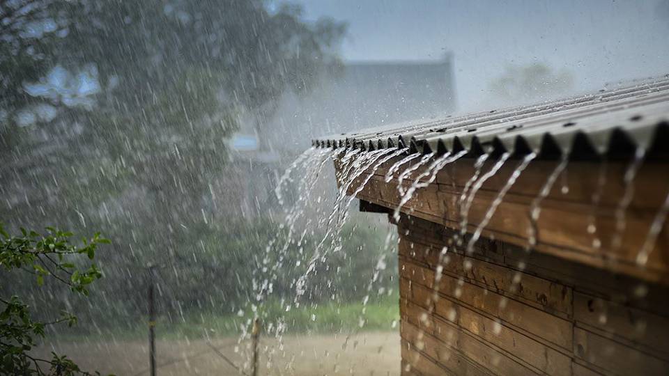 A csapadékvíz okozta károktól sikerült megvédeni a házakat két vasi településen