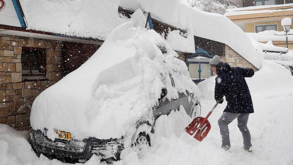 Másfél méteres hó hullott 2 nap alatt Bajorországban