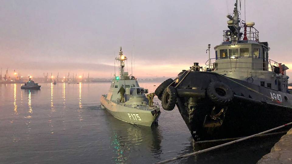 Az oroszok elszámoltatják az ukrán hajó legénységét