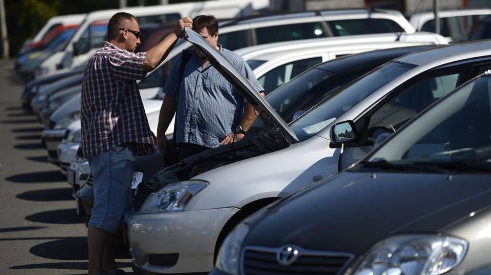 Jelentősen megváltoznak a magyarok autóvásárlási szokásai