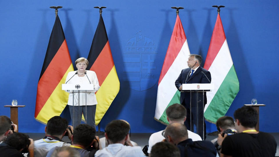 Angela Merkel szerint az Orbán-kormány jól fekteti be az Európai Uniótól kapott pénzt