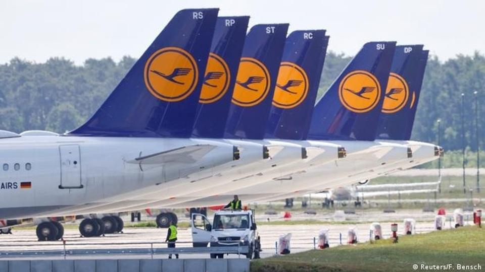 Bocsánatot kért a Lufthansa, amiért nem engedte felszállni a Budapestre tartó zsidó utasokat