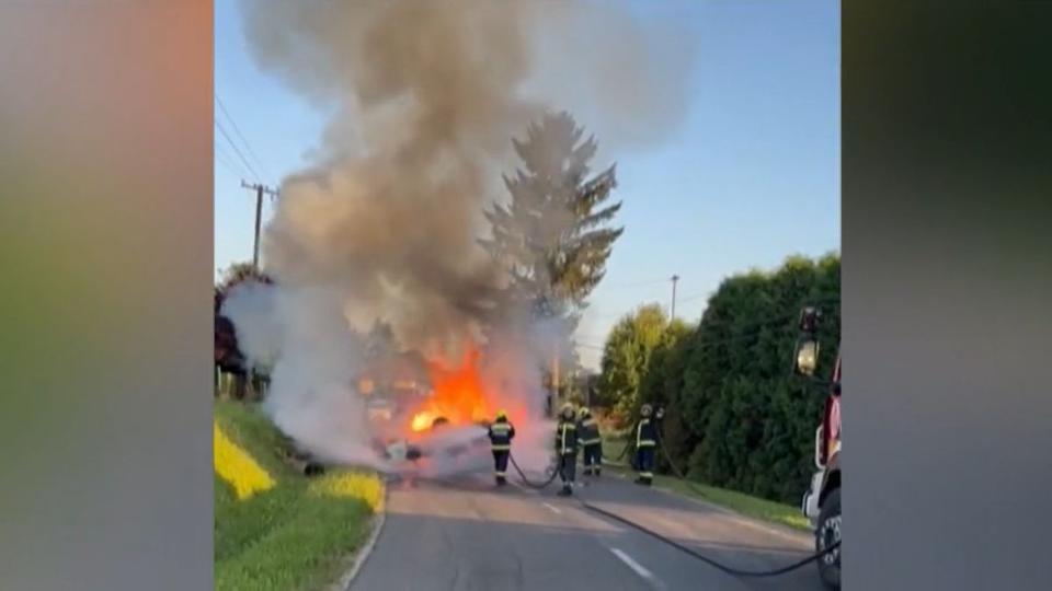 Brutlis baleset Zalban: hatalmas lngokkal gett a rszeg sofr autja