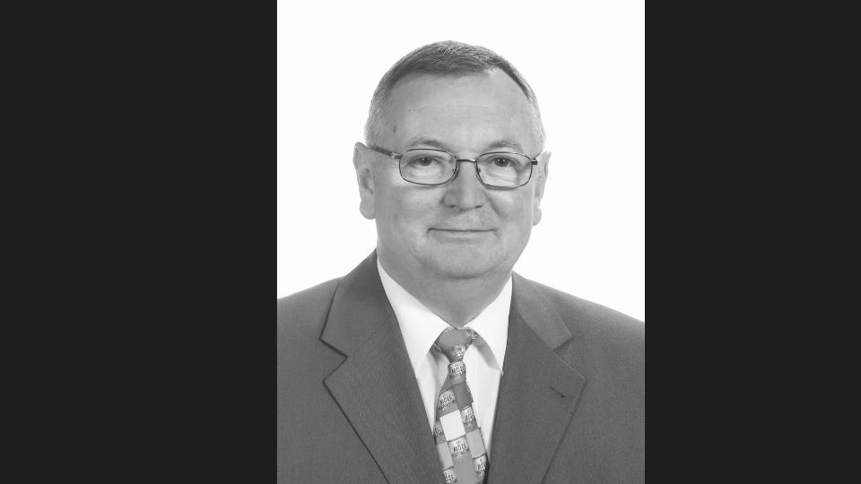 FRISSS.huminden Szombathelyről és környékéről / Elhunyt Dallos