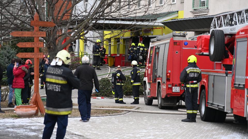 Tűz ütött ki a budapesti Szent Imre kórházban - halálos áldozat is van