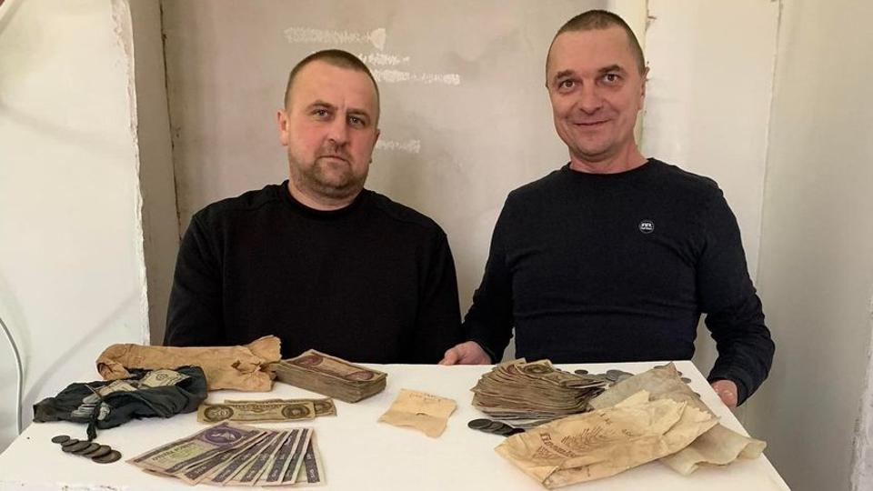 Ezt a mázlit: két ház árát találták meg befalazva a magyar kőművesek egy építkezésen
