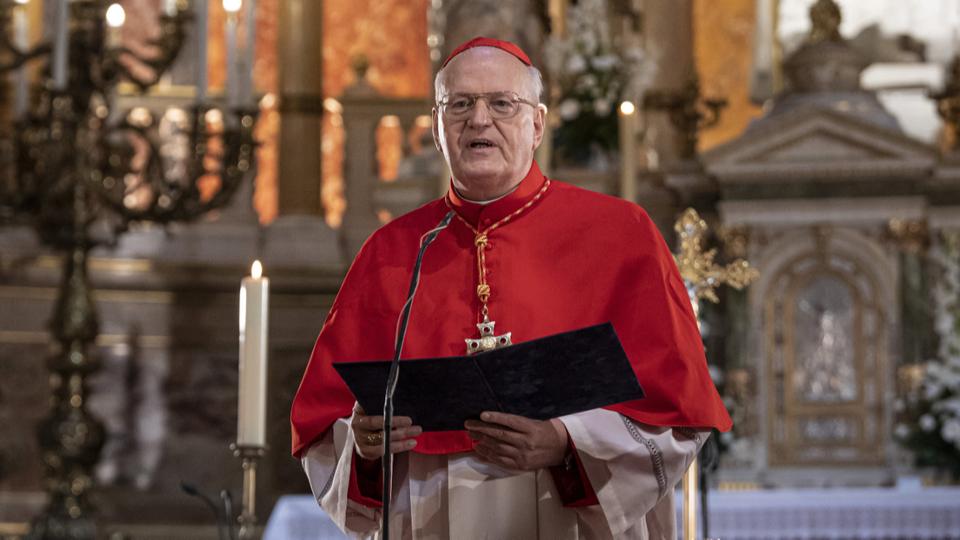 Attól hangos a római katolikus egyház, hogy magyar pápa ülhet a Vatikán trónjára