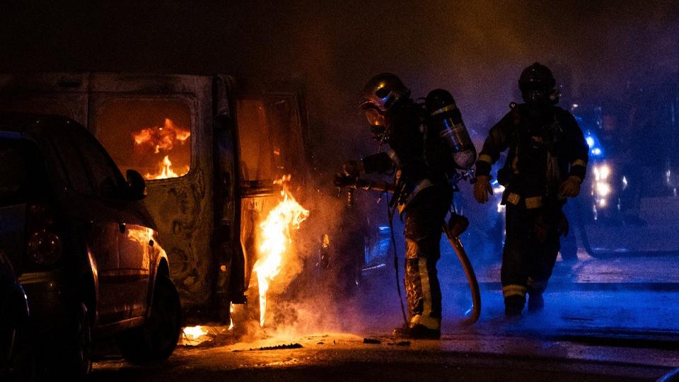 Belgiumban és Svájcban is zavargások törtek ki Franciaország után