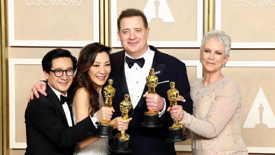 Hét Oscar-díjat nyert a film, amiben virsliujjú emberek vannak