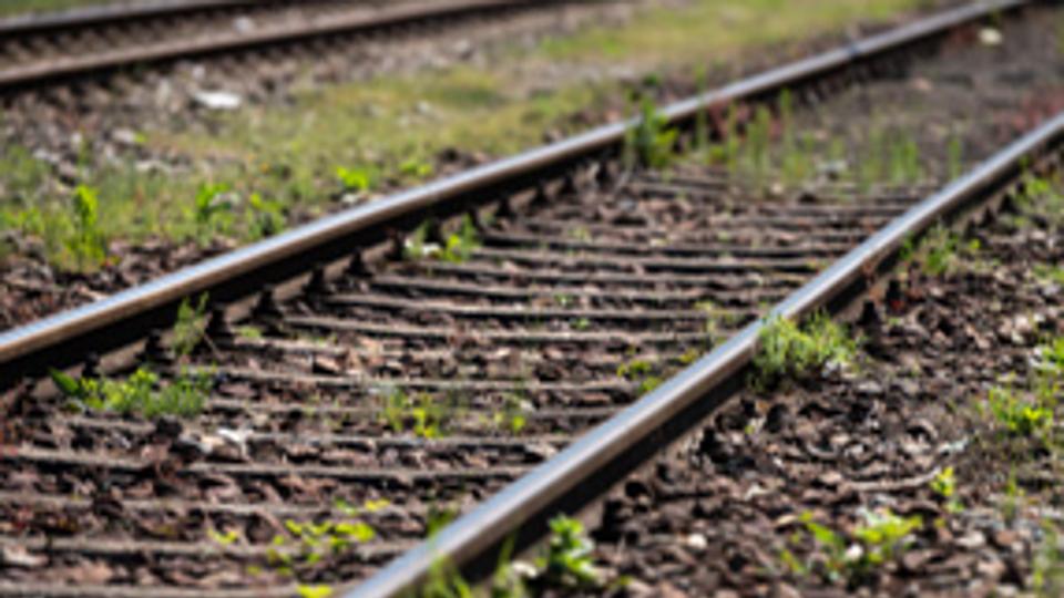 Tragédia: gázolt a vonat a győri vonalon