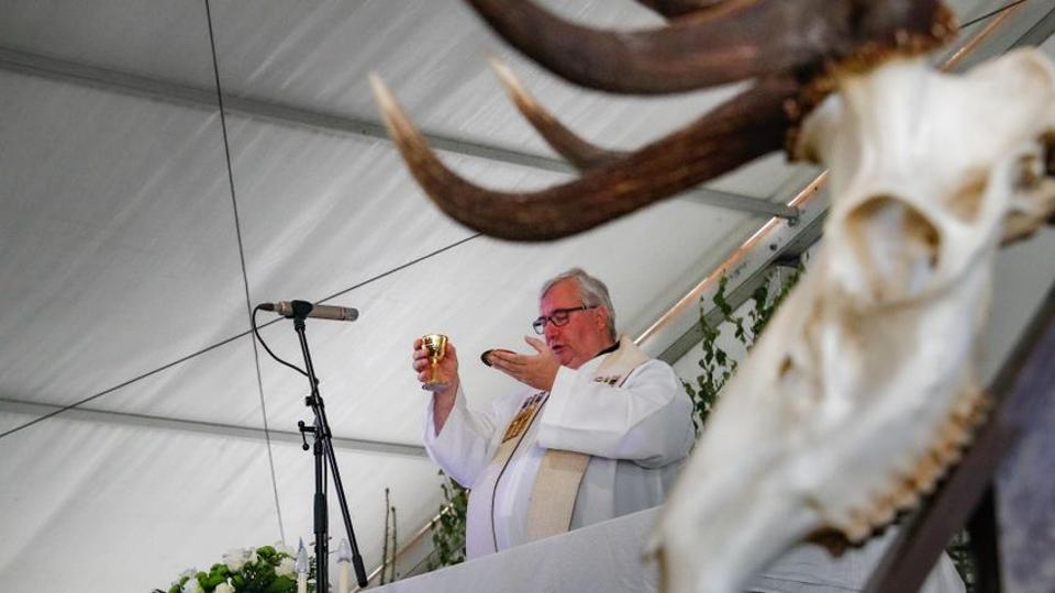 Körmenden tartották a vasi vadászok idei seregszemléjét - egy aranyérmes bika került terítékre