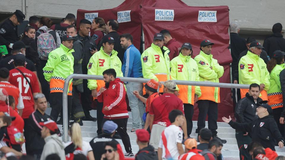 A halálba zuhant egy szurkoló a River Plate mérkőzésén