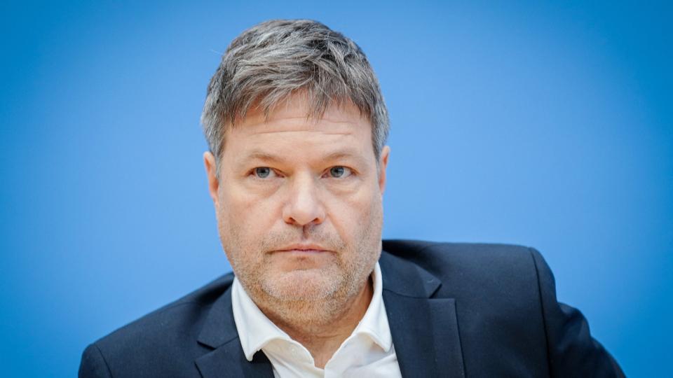 Német miniszter: Tömegében lesz szükség bevándorlókra, hogy fenntartsák a termelékenységet