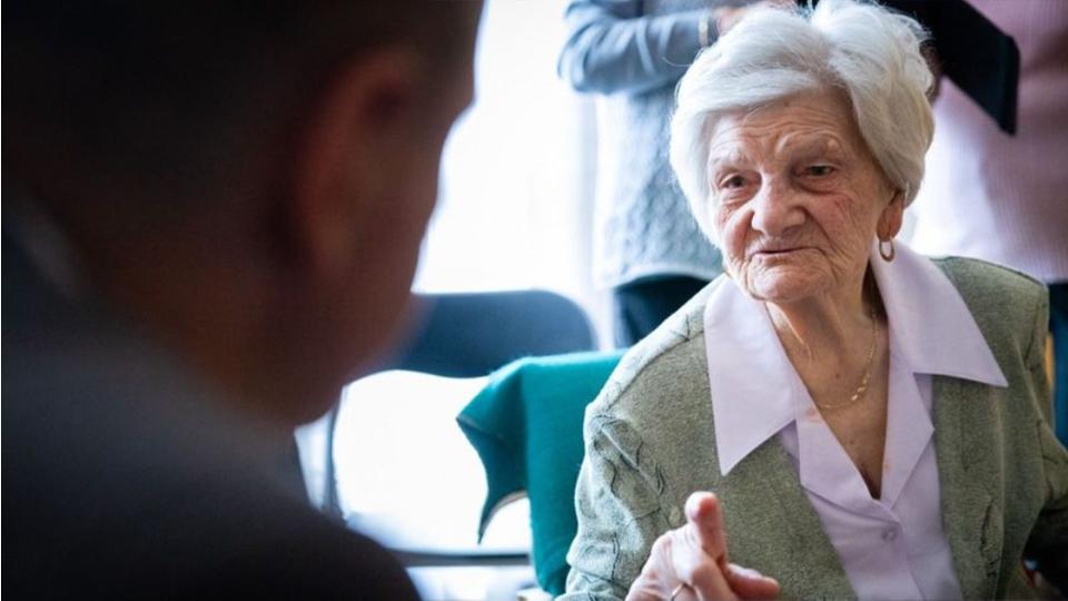 A 95 éves Kiss Lajosnét köszöntötték Szombathelyen