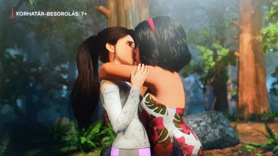 Leszbikus csók csattan a Netflix dínós gyerekmeséjében